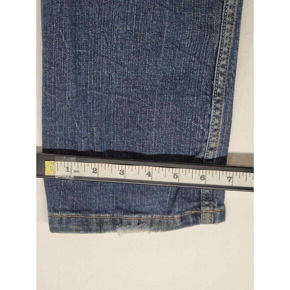 Request Destressed Skinny Midrise Medium Wash Jeans  Juniors Size 13/32 - Picture 10 of 10